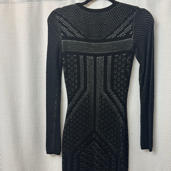 Gorgeous sweater dress. - Picture 5 of 11